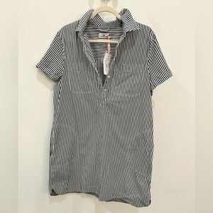 Vineyard Vines Shift dress NWT. Black and white stripes